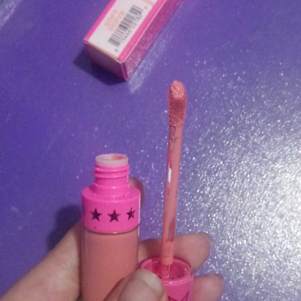 Jeffree Star Cosmetics velour liquid lipstick